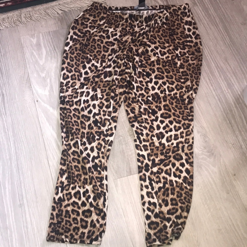 Ashley Stewart 18/20 Leopard leggings